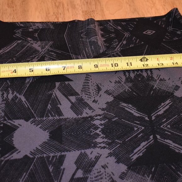 Medium LuLaRoe Cassie Pencil Skirt Stretch Material $10 - Picture 5 of 6